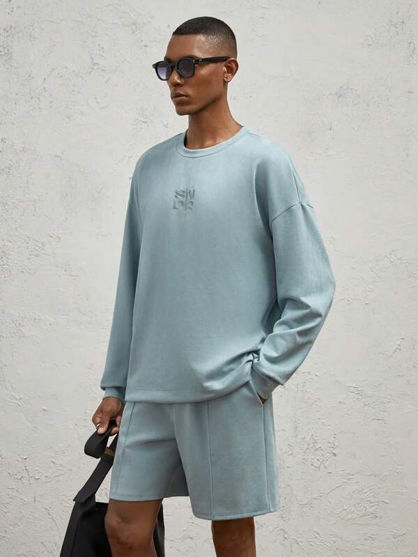 AKNOTIC Business Casual 2pcs Men's Loose Fit Drop Shoulder Crewneck Sweatshirt And Shorts Set, Green Embroidered Suede