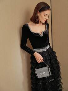 MOTF STUDIO VELVET SWEETHEART NECK RHINESTONE TRIM SLIM FIT TEE