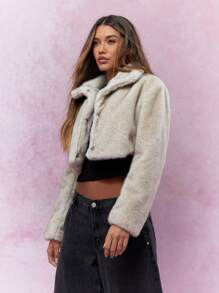 MISSGUIDED Fluffy Collared Long Sleeves Crop Coat Winter Wear - Apricot - View 1