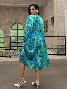 SHEIN Privé Vestido asimétrico con volantes y estampado floral para mujer de talla grande, elegante y romántico estilo francés para el otoño - Multicolor - Ver 2
