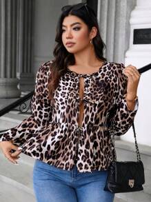 Calvaya Chaqueta de manga larga con estampado de leopardo, volantes en el bajo y nudo al frente, talla grande