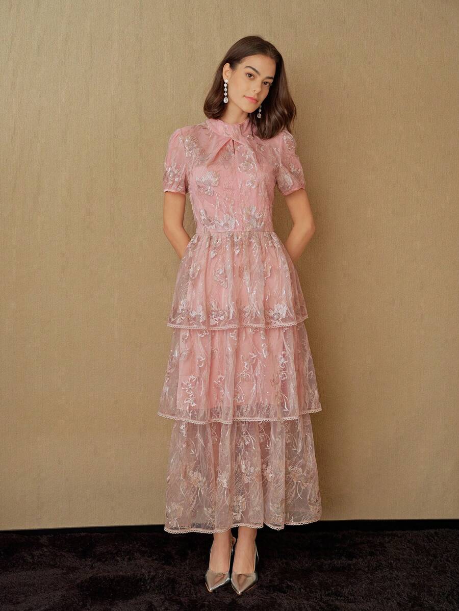 MOTF STUDIO 刺绣网布覆层立领泡泡袖层叠荷叶边下摆连衣裙