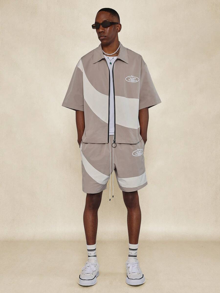 SUMWON Áo sơ mi tay ngắn bằng nylon phối màu Boxy Fit có khóa kéo và bộ 2 món ngắn - Màu Khaki - Xem 1