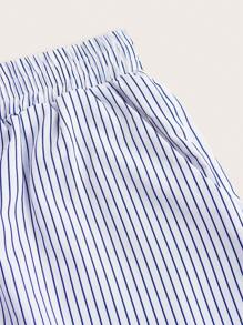 SHEIN Essnce 2 peças Conjunto casual de blusa e shorts listrados azul e branco para mulheres no verão - Azul e Branco - Visão 7