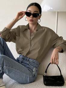 DAZY 女士宽松翻领口袋长袖衬衫 - 咖啡棕 - 查看 1