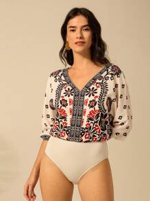 CAJUNI 女式波西米亚风热带植物与杜鹃花印花 V 领露背杏色休闲沙滩紧身衣，夏季 - 彩色 - 查看 4