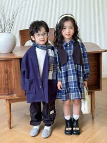 SHEIN Set 2 piese: Cardigan cu rever captusat termic confortabil pentru baieti si esarfa cu model albastru, potrivit pentru iesiri casual, scoala si ocazii de toamna/iarna