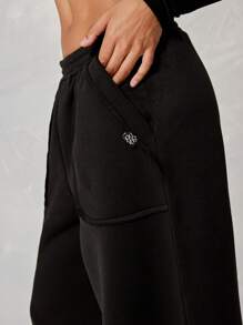 SUMWON WOMEN Wide Leg Outside Pockets Jogger - Black - View 3