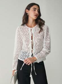 Enchnt 女士秋季浪漫白色蕾丝休闲系带秋季长袖衬衫、秋季上衣 - 白色 - 查看 3