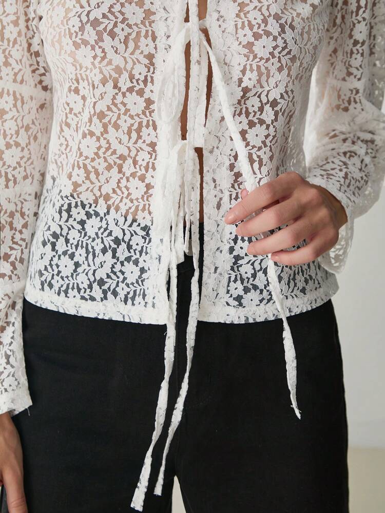Chemise à manches longues automne à dentelle blanche romantique et décontractée avec lien à l'avant pour femme, Top de blouse automne