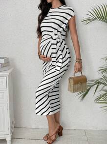SHEIN Vestido casual de maternidad de cuello redondo, manga corta y con lazo lateral, a rayas, para verano - Blanco y Negro - Ver 4