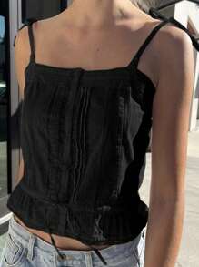 SHEIN Frenchy 蕾丝拼接荷叶边下摆细肩带背心亚麻布适合度假日常通勤姐妹出游法式优雅 - 黑色 - 查看 2