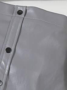 SHEIN 2 件套年轻女孩 PU 皮革灰色和白色手印翻领纽扣前短款夹克 + 手印黑色细节裙子，秋冬 - 深灰色 - 查看 3