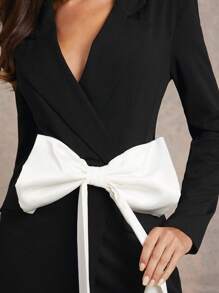 SHEIN Unity Mono de blazer negro elegante con gran lazo crema en la parte delantera - Blanco y Negro - Ver 5