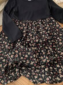SHEIN Leap Crew Young Girl Knitted Solid Color Patchwork Floral Casual Dress - Black - View 12