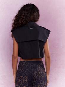 MISSGUIDED Revere Collar Stiff Shoulder Sleeveless Crop Jacket Winter Wear - Black - View 2
