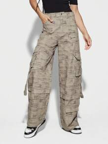 SUMWON WOMEN Street Straight Fit Multi Pocket All Over Printed Twill Cargo Short - Multicolor - View 1