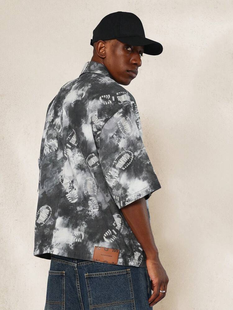 Chemise en denim sergé à coupe boîte avec imprimé tout-sur