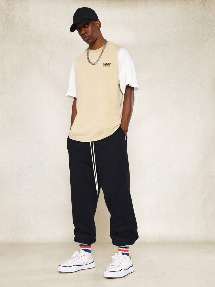 Canotta con vestibilità regular senza maniche con stampa grafica a graffiti