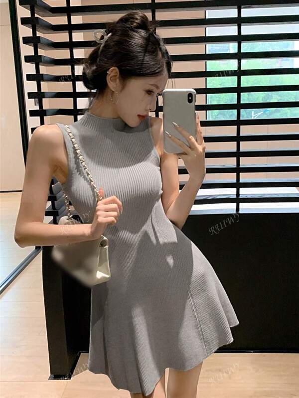 Women Sleeveless Knitted Fitted A-Line Midi Dress