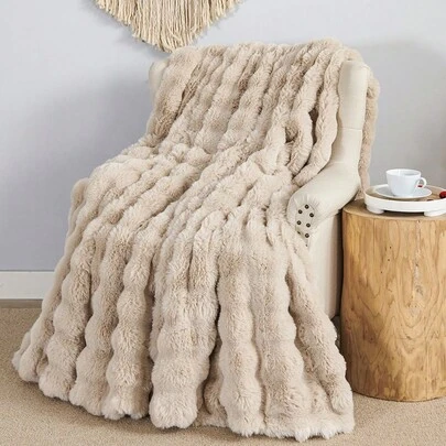 1pc Beige Cozy Rabbit Fur Plush Blanket Queen Twin King Size Luxury Fluffy Long Plush Blanket Bedding Throw Soft And Comfortable Couches Blankets For Home, For Sofa, Living Room Queen Twin King Size Domitory Bedding Back School Bedding