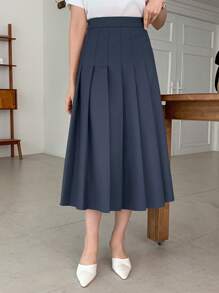 DAZY Women's Solid Color Pleated Mid-Length Skirt - Navy Blue - View 1