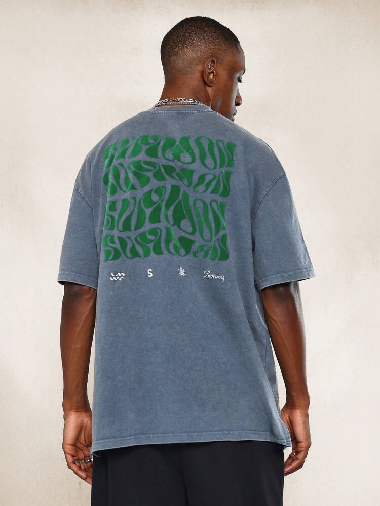 정상 핏 짧은 소매 워싱 티셔츠, 등판에 그래픽 프린트