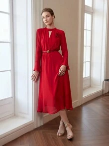MOTF Đầm dài tay loe cổ khoét lỗ khóa họa tiết hoa nổi không kèm thắt lưng - Đỏ - Xem 7