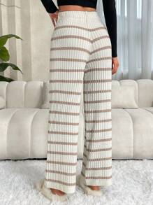 SHEIN ChicEase 女士弹力条纹设计休闲直筒毛衣裤 - 駝色 - 查看 2