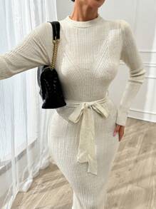 RueChic 罗纹圆领系腰针织紧身连衣裙 - 杏色 - 查看 5