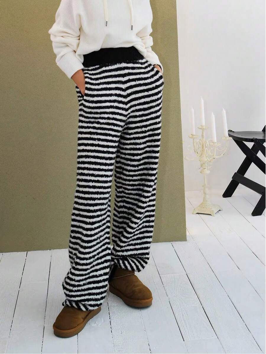 INAWLY 女式条纹印花松紧腰休闲毛衣裤 - 黑與白 - 查看 1
