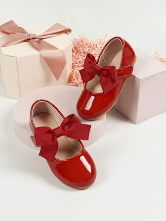 1 par fritidslägenheter för flickor med rosettdekor, skola/campus/utomhus bekväma låga skor, lämpliga för vår och vinter