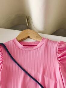 SHEIN 2 件女童长袖心形印花衬衫和阔腿裤套装，粉色上衣搭配深蓝色心形裤，甜美可爱的设计，适合日常穿着和拍照，裤子上的俏皮心形图案增添魅力，休闲且适合秋冬 - 墨綠色 - 查看 4