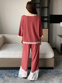 DAZY 女士蕾丝拼布 V 领落肩睡衣上衣和裤子两件套睡衣套装 - 粉色 - 查看 2