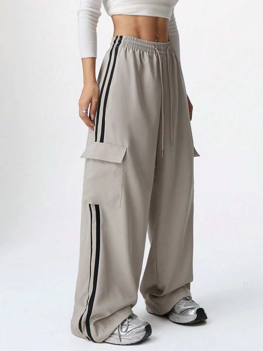 SHEIN EZwear Pantaloni cargo casual da donna con coulisse in vita e blocchi di colore a righe - Cachi - Visualizzare 1