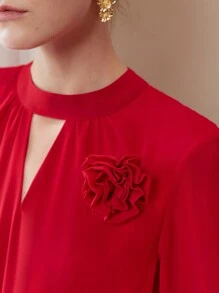 MOTF Đầm dài tay loe cổ khoét lỗ khóa họa tiết hoa nổi không kèm thắt lưng - Đỏ - Xem 3