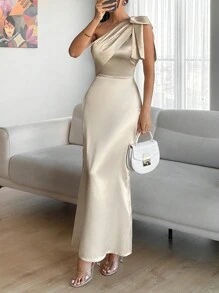 SHEIN Tall Robe de satin détail cravate couleur champagne