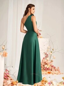 SHEIN Belle Vestido de satén asimétrico en color verde musgo elegante y romántico con decoración floral 3D, falda plisada tipo globo, adecuado para bodas y eventos formales como vestido de dama de honor