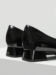 MOTF PREMIUM Damskie mokasyny na obcasie z kwadratową klamrą i bloczkiem - Czarne - Zobacz 8