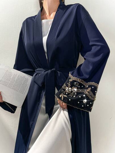 Al Najma 女士花卉刺绣和人造珍珠装饰长袖优雅朴素阿拉伯长袍