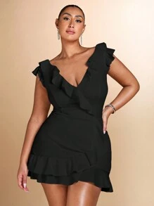 SHEIN BAE Vestido blanco de encaje dulce con cuello en V profundo, sin mangas, con volantes y espalda descubierta para mujer de talla grande para verano, para citas. Vestidos blancos para mujeres. De regreso a la escuela para chicas