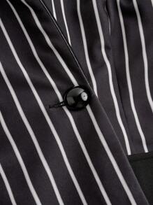 SHEIN Privé Set di blusa smanicata bicolore a righe e pantaloni con doppio petto per donna - Bianco e nero - Visualizzare 5