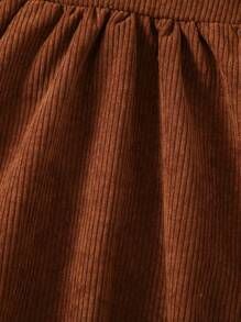 Young Girl Brown Strap Dress, Made Of Classic Corduroy Fabric, Stylish And Warm. The Strap And Ruffle Design Add Sweetness, Suitable For Casual Daily Wear And Outdoor Activities, Fit For Autumn/Winter Season
