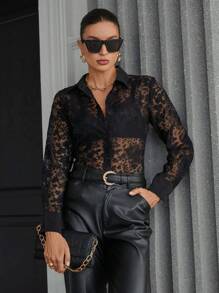 SHEIN Privé Blusa elegante y sexy de manga larga con tejido transparente de parches florales aleatorios que dejan entrever
