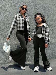 SHEIN Tween 女童休闲针织连体裤和格子纽扣衬衫 2 件套，母女配套服装（2 套单独出售） - 黑與白 - 查看 3