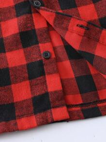 SHEIN Conjunto de 2 peças/conjunto de camisa xadrez casual preta e vermelha para meninos adolescentes com botões e calças suspensórias, adequado para primavera e outono, casual, diário, ao ar livre, escola, festa, casamento, natal, dia das bruxas e muito mais