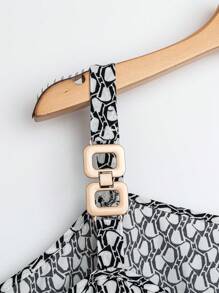 Plus Size Women Summer Geometric Print Off Shoulder Loose Short Sleeve Blouse - White - View 3