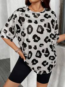 SHEIN LUNE 大码豹纹动物图案基本款休闲卡其色 T 恤 - 灰色 - 查看 3
