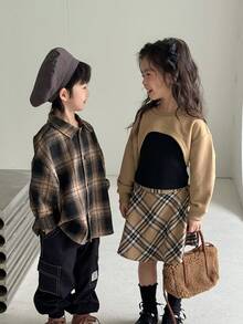 SHEIN Bộ 3 món Áo nỉ cổ tròn màu trơn cho bé gái, Áo ba lỗ trơn và Chân váy ngắn kẻ caro dệt - Màu Khaki - Xem 4