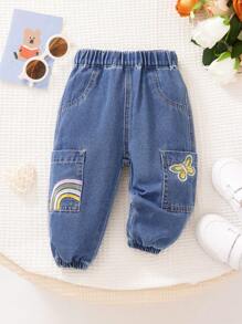 Baby Mädchen süßes, niedliches, bequemes Alltagsoutfit mit gewaschenem ausgestelltem Jeans Stickerei